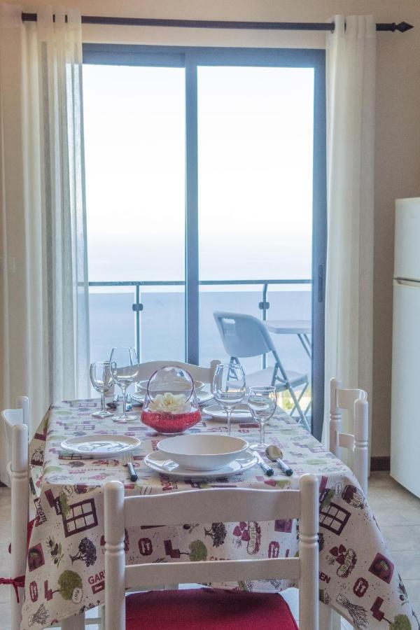 “Venik House” Sea_Mountains_Relaxing_Barbecue Apartman Funchal  Kültér fotó